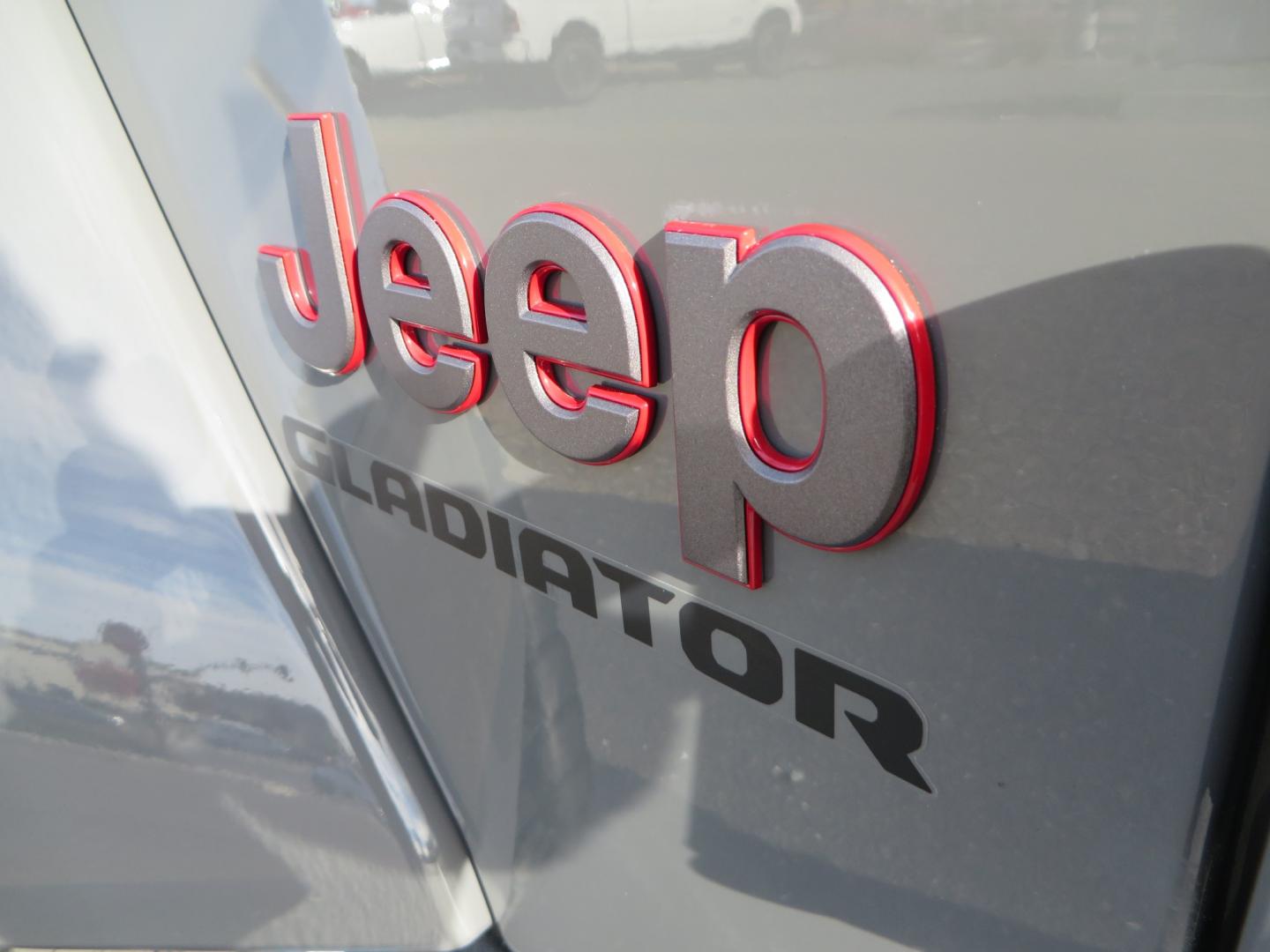 2020 Jeep Gladiator Rubicon (1C6JJTBG1LL) with an 3.6L V6 DOHC 24V engine, automatic transmission, located at 2630 Grass Valley Highway, Auburn, CA, 95603, (530) 508-5100, 38.937893, -121.095482 - Loaded Rubicon Gladiator with all of the goods. 3" JKS suspension, Fox Shocks, 37" Toyo tires, !7" Method wheels, American Adventure lab inner fender liners and slim line fender kits. - Photo#15